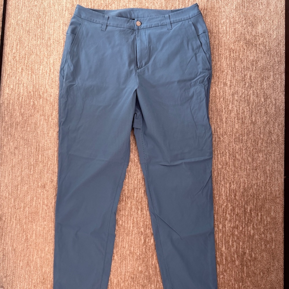 Lululemon Men's Casual Pant in RARE Blue Color